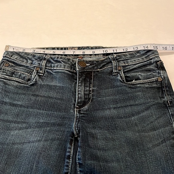 Kut From The Kloth Mid Rise Size 6 - Picture 4 of 16